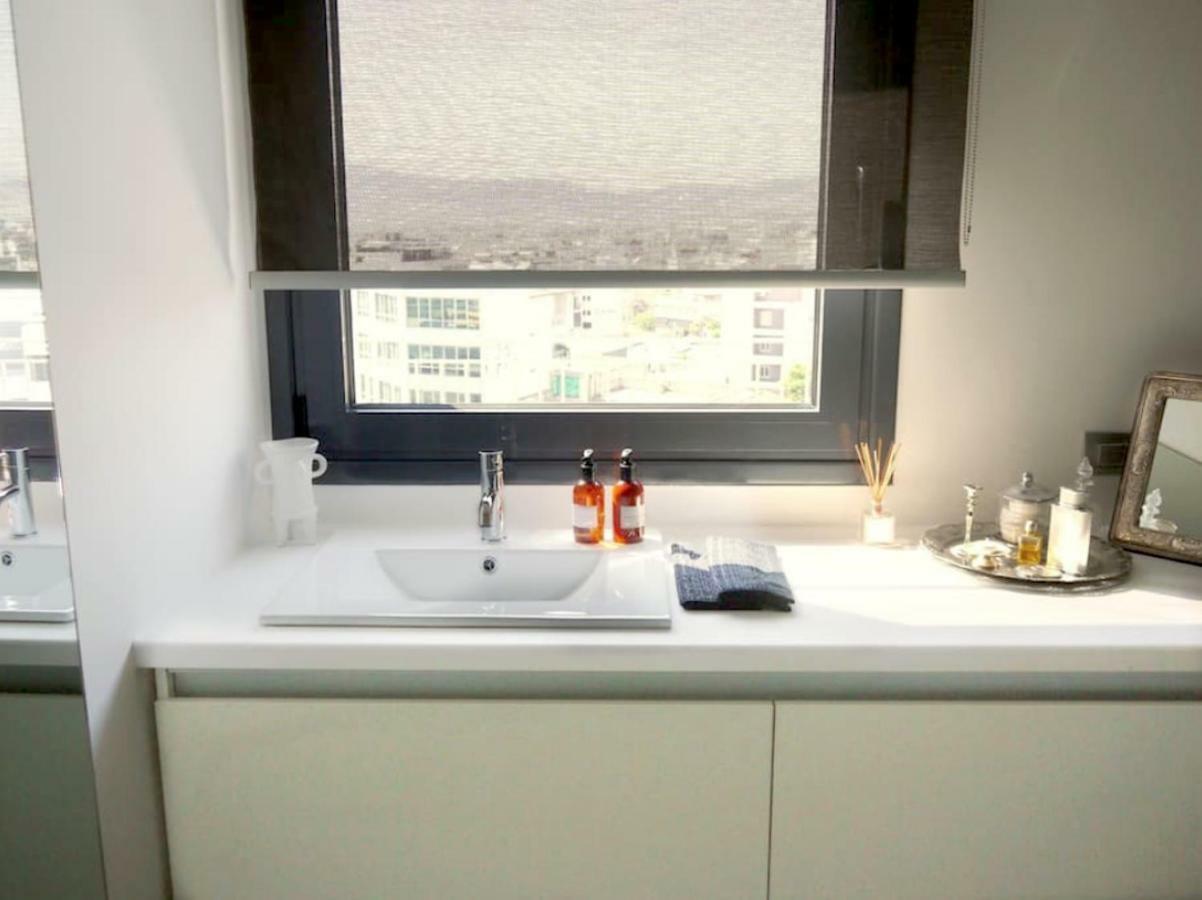 Stylish Penthouse With Acropolis And 360 View Apartment เอเธนส์ ภายนอก รูปภาพ