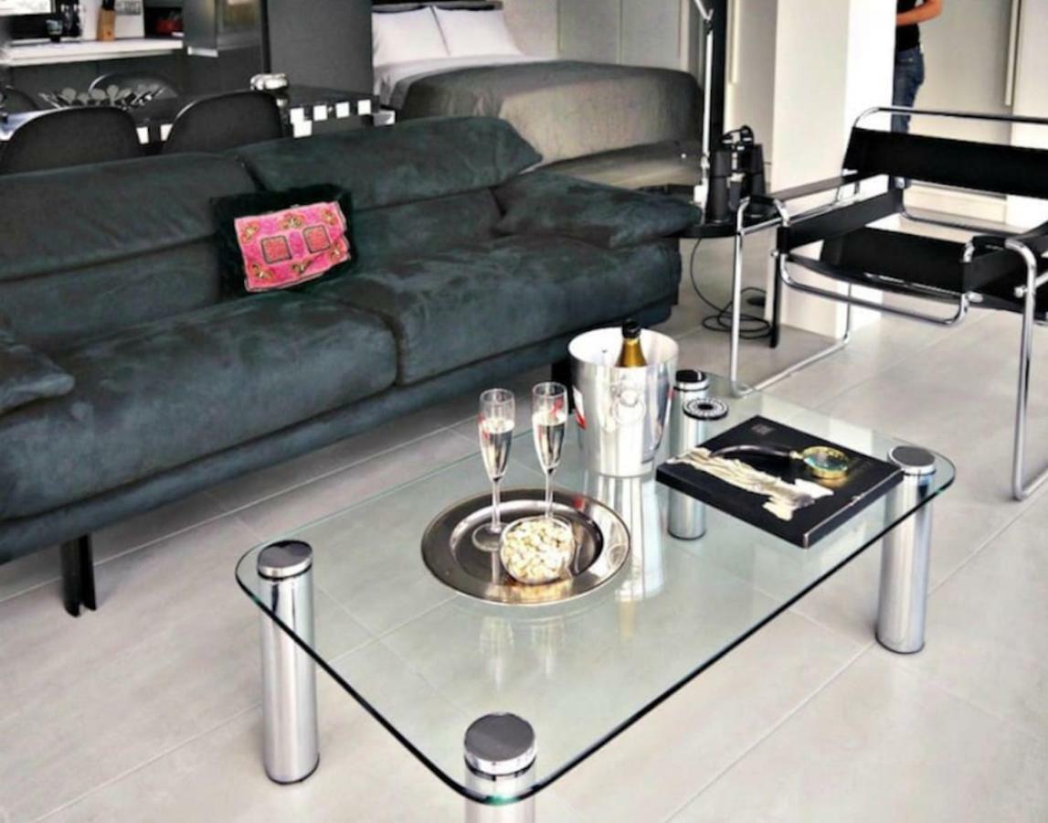 Stylish Penthouse With Acropolis And 360 View Apartment เอเธนส์ ภายนอก รูปภาพ